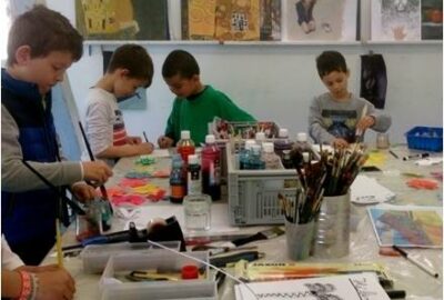 Cours de dessin enfants : peinture, gravure, modelage - La